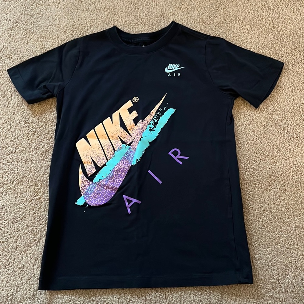 Boys Large Black Nike T-Shirt